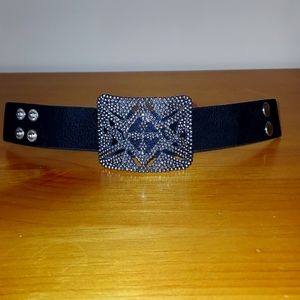 Surprise jewelry trio